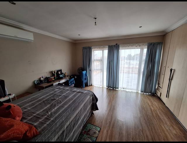 4 BEDROOM HOUSE FOR SALE IN VANDERBIJLPARK SE 8